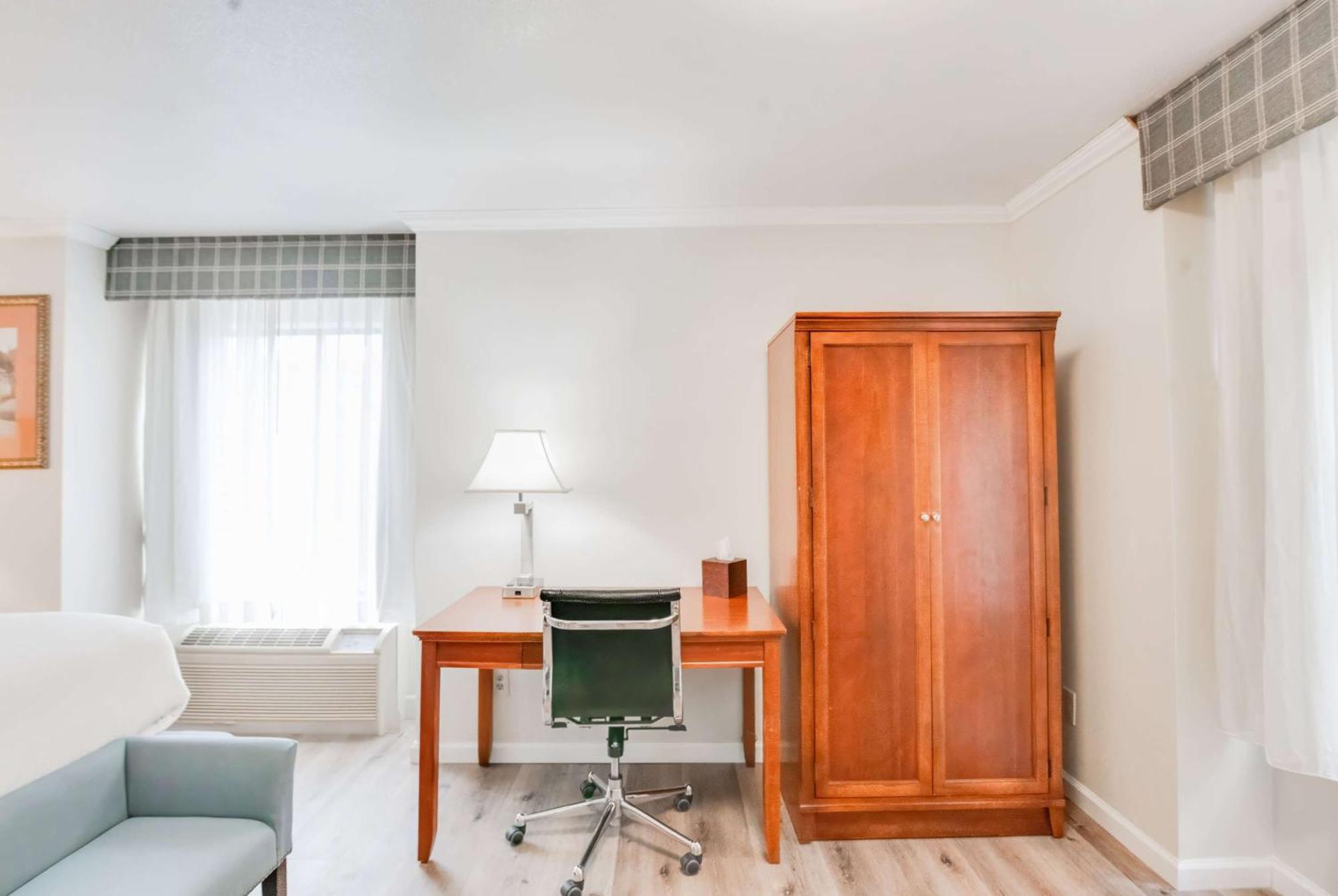 Ramada By Wyndham Mountain View Otel Dış mekan fotoğraf