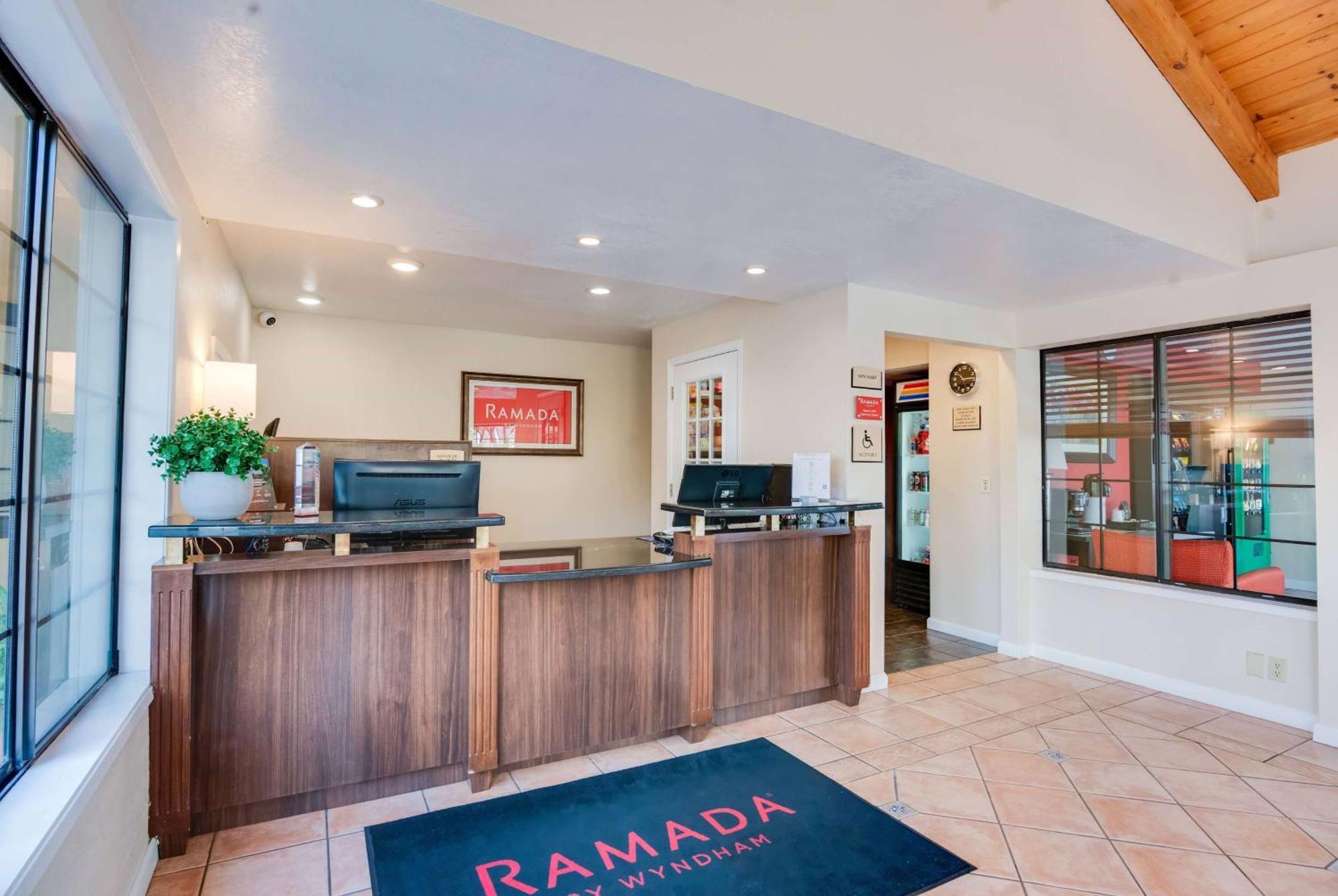 Ramada By Wyndham Mountain View Otel Dış mekan fotoğraf